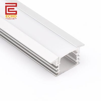 Chine Profil LED argenté de 15 mm, bande lumineuse LED en aluminium pour plafond à vendre