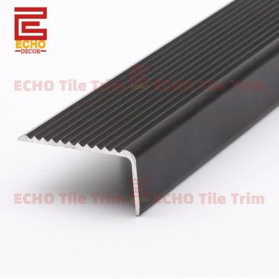 Cina Miglior Scala Nasal Trim Pavimento Porcellana Piastrella Step Edge Trim Nero in vendita