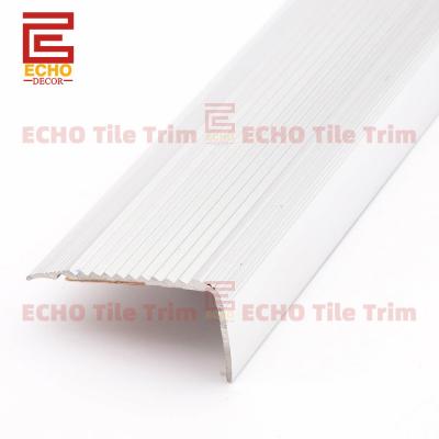 China Anti-derrapagem Escalão Nosing Trim Tile Step Edge Protector Alumínio à venda