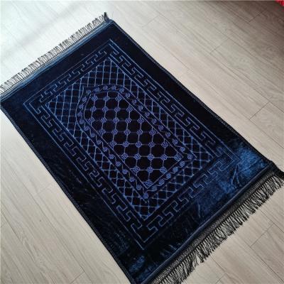 China Thick and Soft New Design Non-slip Prayer Muslim Blanket for sale