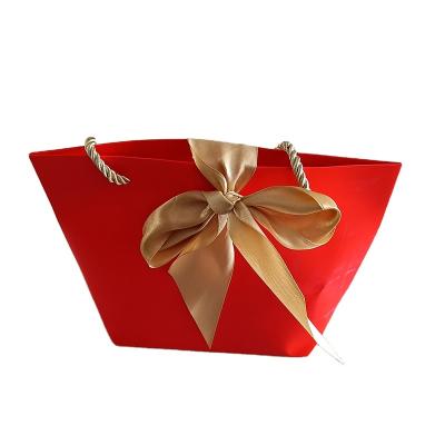 China Wholesale Custom Fancy Clothes Printing Merry Christmas Birthday Gift Paper Bag for sale