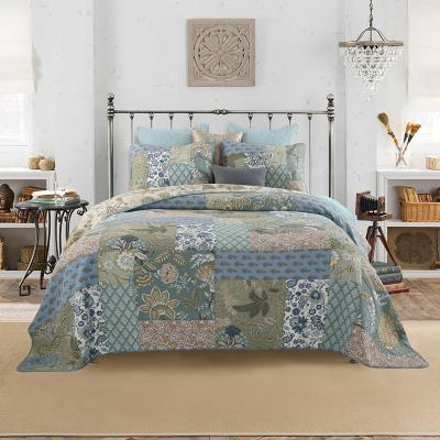 China Durable Luxury King Size Cotton Fabric Patchwork Queen Comforter Set Reversible Bed Spread for sale