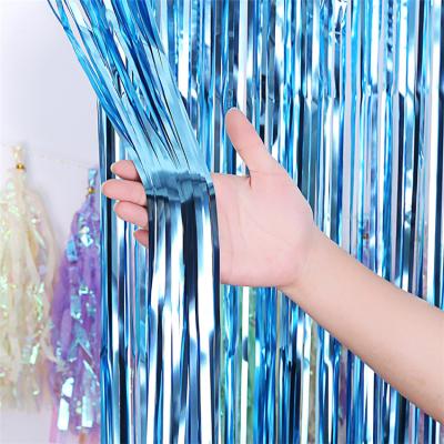 China 2020 New Arrival Party Supply Fringe Backdrop Decoration Door Silver Aluminum Foil Curtain for sale