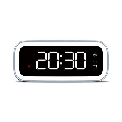 China Microphone Radio 15W Luxury Night Light Fast Charging Alarm Clock for sale