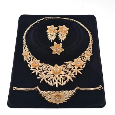 China Large CLASSIC 18k African Bridal Wedding Jewelry Sets for sale