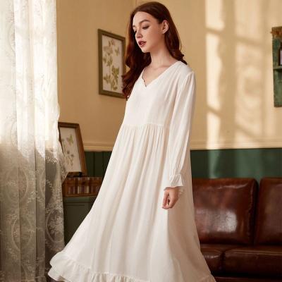 China QUICK DRY Cotton French Woven White Women's Long Nightgowns Sleepwear Robe for sale