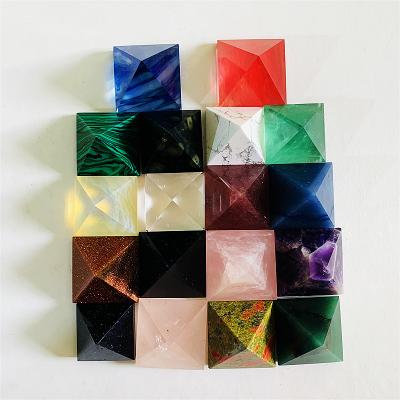 China Natural Quartz Crystal Pyramid For Decoration High Quality Folk Crafts Wholesale From Europe for sale