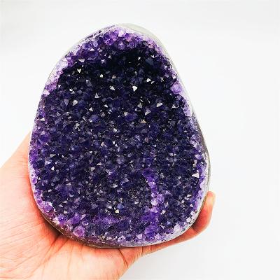 China Wholesale Natural Europe Brazilian Uruguay Amethyst Healing Crystals Amethyst Geode For Decoration for sale