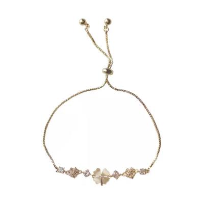 China Other Premium Fresh Style Luxury Accessories Female Four Leaf Clover Bracelet Design for sale