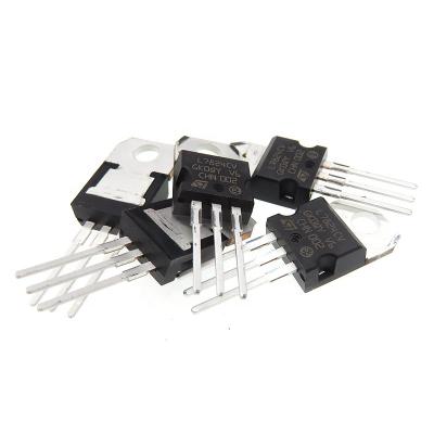 China New standard linear voltage regulator (LDO) TO-220 L7824CV for sale