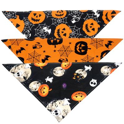 China Viable Hot Halloween Dog Bandana Pet Triangular Pumpkin Style Saliva Towel for sale