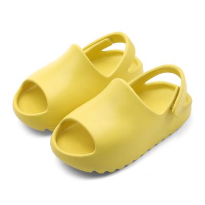 China Colorful Cute EVA Children Shower Sandal Wholesale Lightweight Yeezy Slippers Clogs Shoe Yeezy Slides Strap Slides Water Infant Shoes for sale