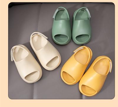 China CUSHIONING New Colorful Children's Shower Sandals Slippers And Wooden Clogs EVA Cute Kids Slide With Slide Baby Water Shoes for sale