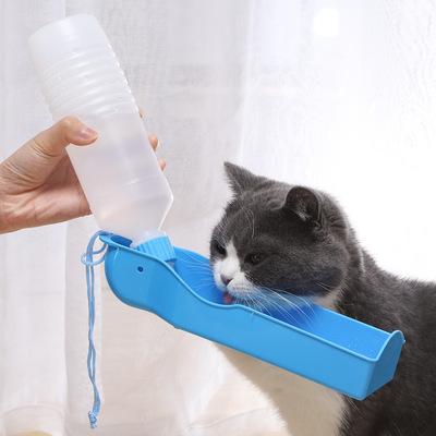 China 2022 Sales Hot Non-automatic Outdoor Plastic Pet Water Bottle Wholesale Portable Dog Water Bottle For Walking for sale