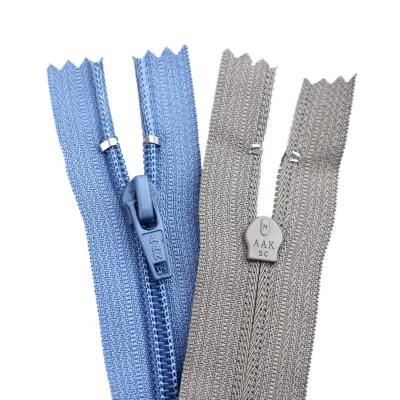 China Sustainable Pocket 5# Zipper Nylon For Clothes for sale