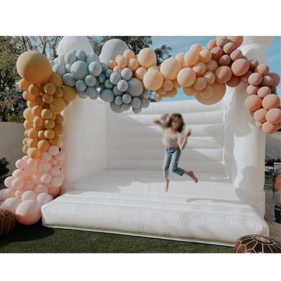 China Lightweight ; Easy Setup and Instant Inflation Amusement Park Wedding Bouncy Castle Mini White Bounce House Inflatable Jumping Castle Inflatable Trampoline for sale