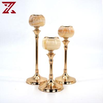 China Home Decoration Fashion Design Wedding Decor Candle Holders Plating Non Indelible Table Decorations for sale