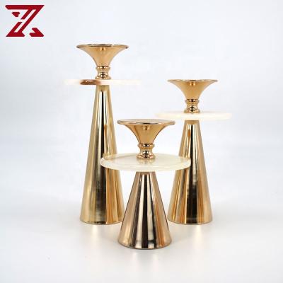 China Home Decoration International Best Selling Metal Handmade Luxury Candle Holder Personality Candelabra Wedding Home Decoration for sale