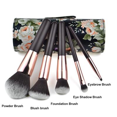 China Angular Blush 5 PCS Beginner Skin Care Makeup Brush Kit Set with Portable Classic Travel Brushes Case for sale