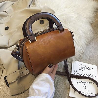 China Korean version of 2019 new fashion vintage handbag with texture pillow boston bag all-in-one cross - body bag for sale