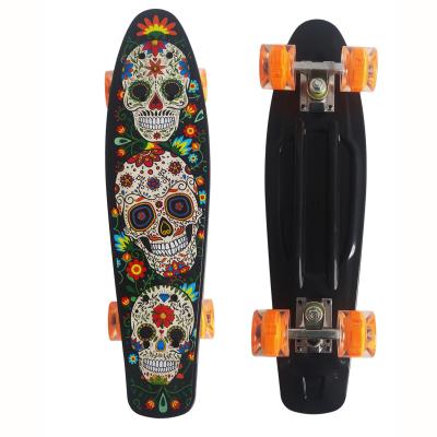 China Youth New Design PP Deck Customize 22 Inch Full Plastic Twist Mini Skateboard for sale