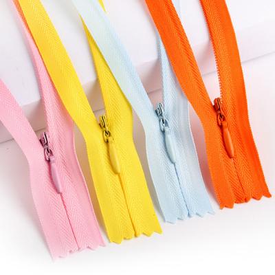 China Wholesale price custom invisible hidden zipper 3# 4# 5# nylon invisible zipper for garment dress fabric lace nylon invisible zipper for sale