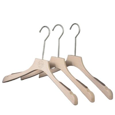 China Eco - Friendly Pants Shirt Hangers Shoulder Off Seamless Plastic Clothes Support With Adjustable Clips for sale