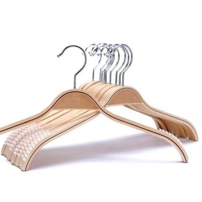 China Durable Adjustable Clips Non Slip Natural Wood Scratches Panty Hangers for sale