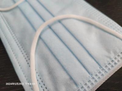 China Blue White 3 Ply Adult >95% Filtered Disposable Surgical Mask With Available Samples zu verkaufen