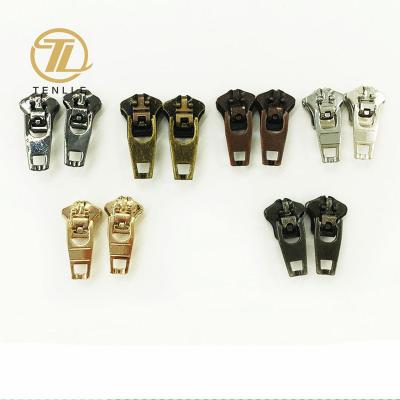 China Wholesale Nickel Free Automatic Nylon Zipper Head 3# 4# 5# Lock Metal Zipper Sliders For Long Nylon Zipper Chain for sale