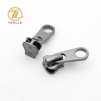 China Custom Metal No.5 Nickel Free Nylon Head Zipper Puller Puller For Bags Handbags Luggage Garment Clothing Jacket Zipper Slider for sale