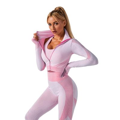 China 2021 Fashion Breathable Women's 3 Pcs Sets Seamless Sports Wear Suit Yoga High Waist Gym Wear Set for sale