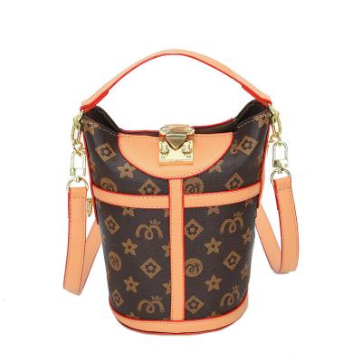 China Classic Luxury Waterproof Female PU Leather Bucket Shoulder Bag Cross - Body Bag Lady Handbag for sale