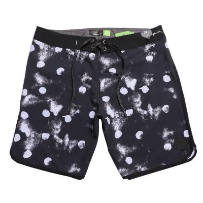 China QUICK DRY Wholesale men's quick drying shorts, seaside sports and fitness shorts New design men's beach pants for sale