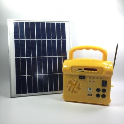 China Pequeño sistema de energía solar portátil con la radio, generador accionado solar en venta