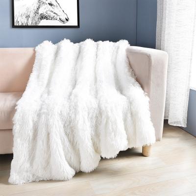 China Portable Ready To Board Cheap Faux Fur Travel Blanket for sale