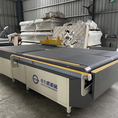 Chine Basculement automatique fonctionnant facile de machine de bord de bande de matelas de ZOLYTECH pour des matelas affilant la machine à coudre à vendre