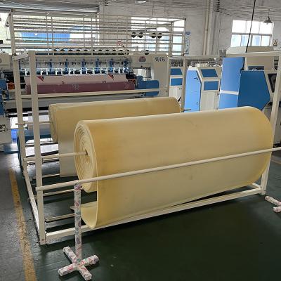 Chine Point à chaînes automatisé à grande vitesse piquant de machine de matelas de ZOLYTECH pour les édredons et les édredons 1000rpm à vendre