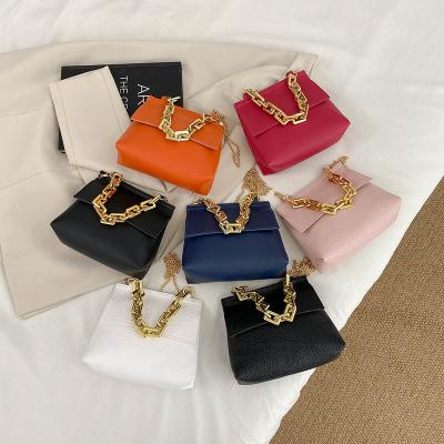 China New fashion ladies bags 2022 fashion handbags shoulder bag lychee pattern chain cheap handbag for sale