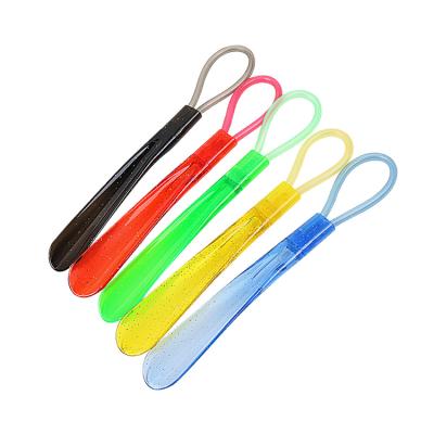 China Color Durable and High Strength Plastic Shoehorn Shoe Helper Shoe Lifter for Lazy and Pregnant Women Shoe Horn Travel Shoe Horns for sale