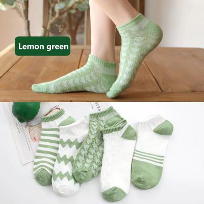 China Breathable Women Spring Summer Personality Shallow Mouth Invisible Boat No Show Socks Transparent Lace Female Socks for sale