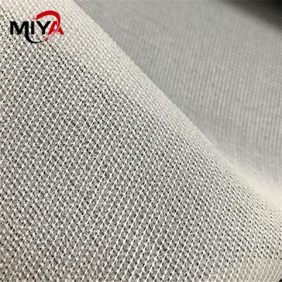 China Witte 100 Percenten Polyester38gsm Tricot het Smeltbare Interlining Te koop