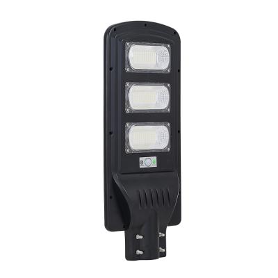 China Smart IP65 Outdoor Commercial Waterproof Outdoor All in One Solar Road Light for sale