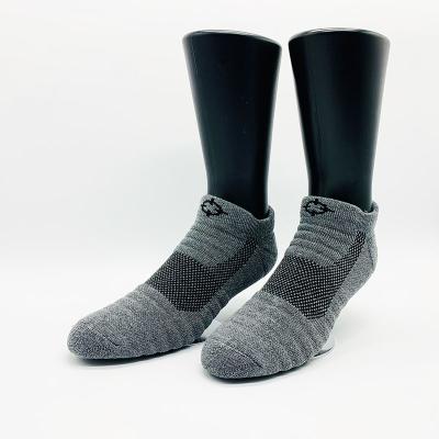 China Low Breathable Custom Logo Cut Solid Gray Pure Cotton Sports Socks for sale