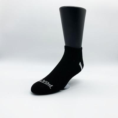 China Breathable Custom Design Breathable Logo Sports Ankle Unisex Black Cotton Running Socks for sale