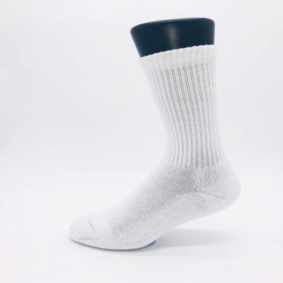 China Breathable Comfortable Breathable Combed Cotton Sports Style Solid White Crew Socks for sale