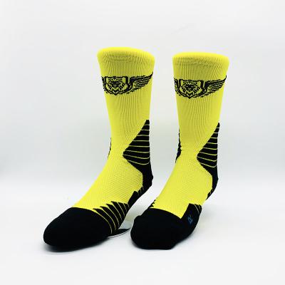 China Breathable Men Custom Design Free Sample Crew Length Basketball Sports Socks With Terry Cushion On Foot And Heel for sale