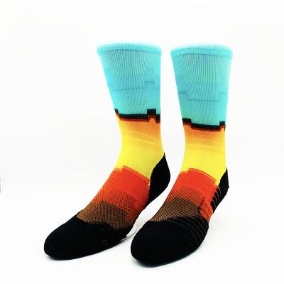 China QUICK DRY Mens Designer 360 Custom Digital Seamless Basketball Printing Running Socks for sale