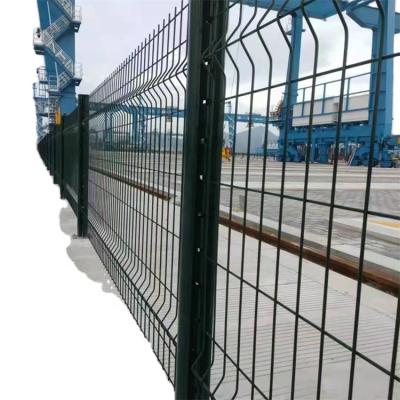 China Easily Assembled Bending Coated Galvanized Welded Triangle 3d Wire Mesh Garden Fence for sale