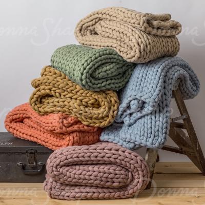 China PORTABLE Giant Knit Yarn Blanket Super Bulky Blanket Handmade Merino Wool Blanket for sale